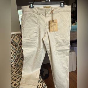 NWT Democracy Curve Equality khaki capris size 10